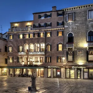 hotel-scandinavia-relais.hotelslidodijesolo.com/